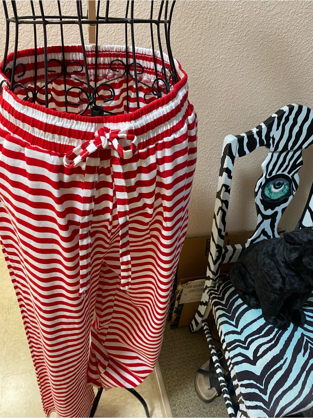Red & White Striped Women's Two-Piece Pantsuit - Picture 11 of 12